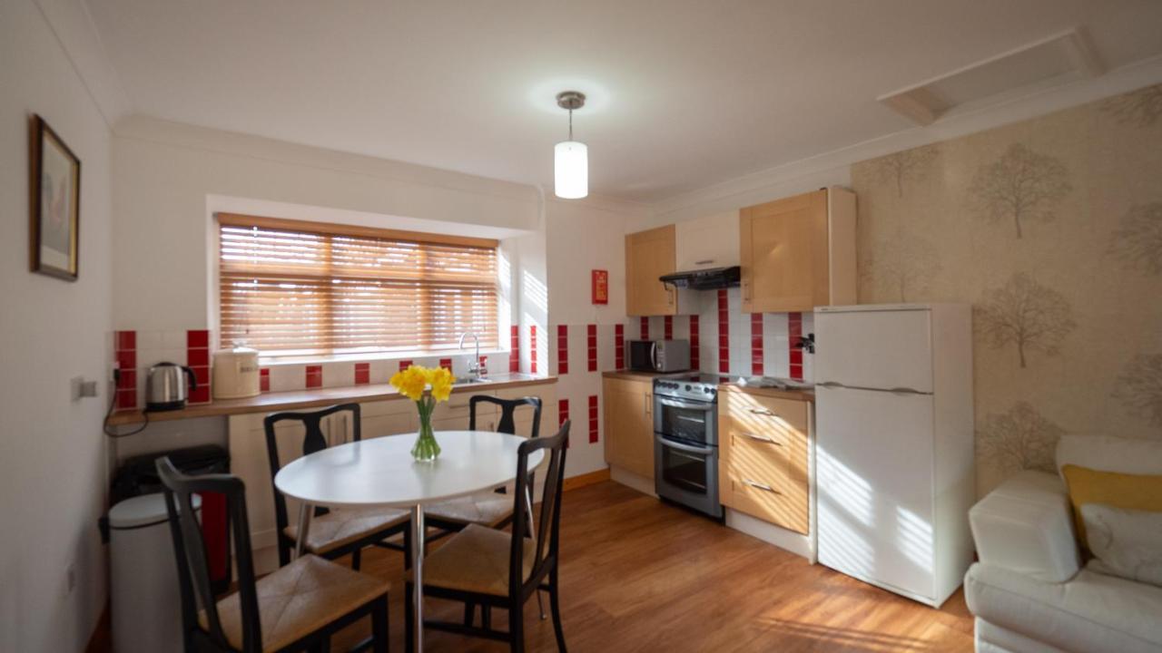 Surlingham Lodge Garden Cottage In Rspb Village Near 노리치 외부 사진