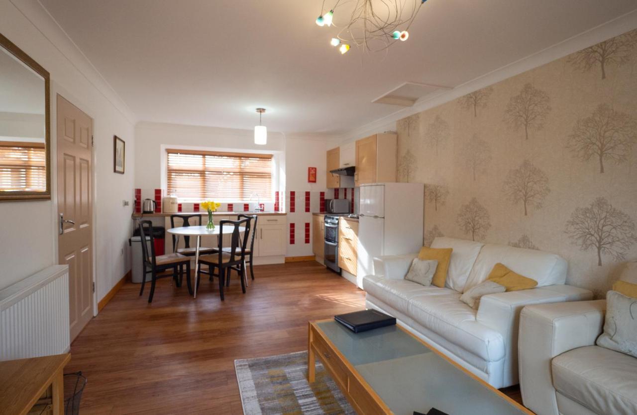 Surlingham Lodge Garden Cottage In Rspb Village Near 노리치 외부 사진