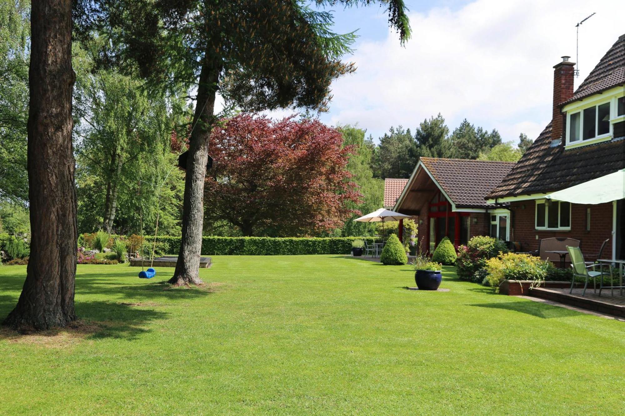 Surlingham Lodge Garden Cottage In Rspb Village Near 노리치 외부 사진
